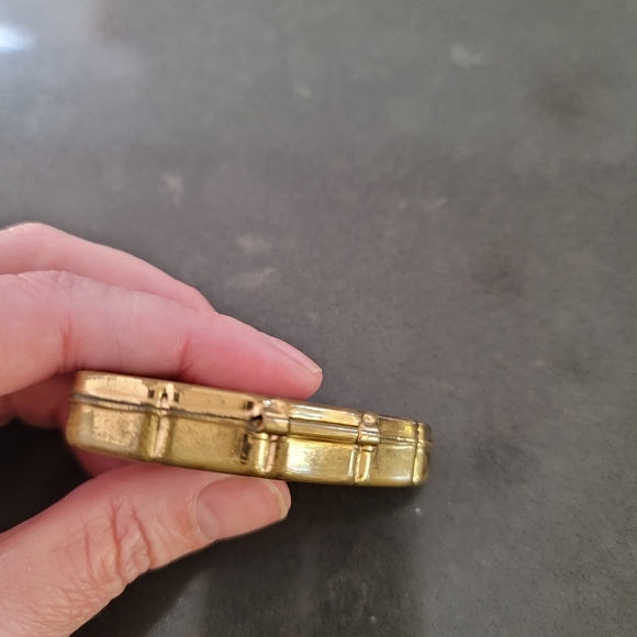 Vintage Stratton Floral Pill/Solid Purfume Case - Picture 6 of 12